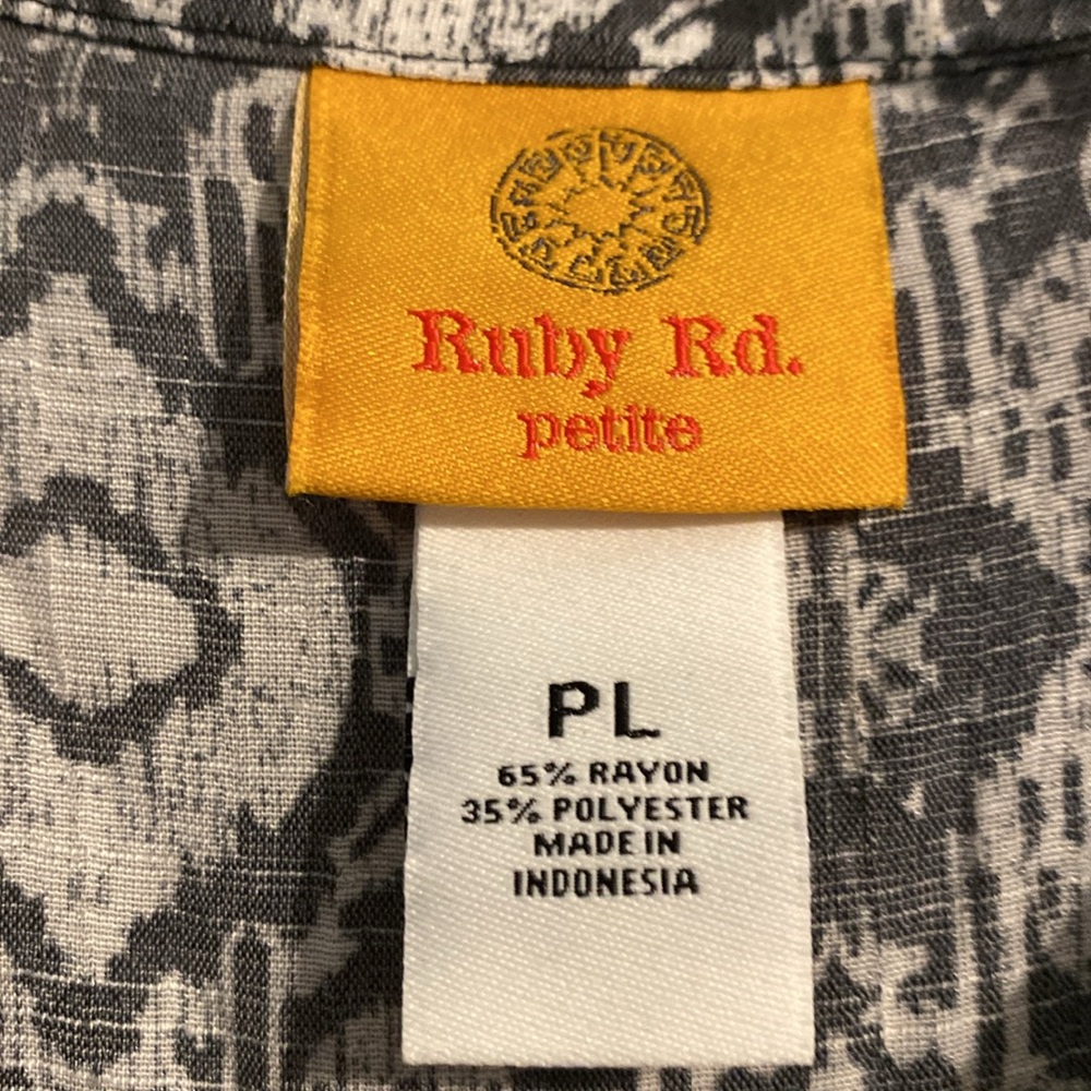 Ruby Rd. Blouse. - Picture 2 of 5
